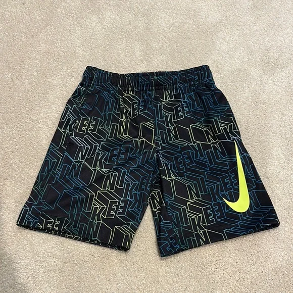 Nike Shorts - Picture 1 of 2